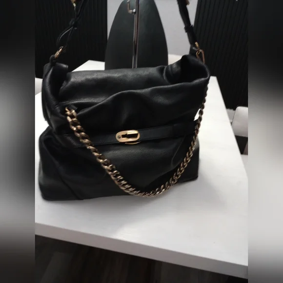 Burberry bags - Picture 5 of 15